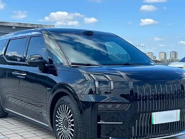 Фото 2 - Zeekr 009