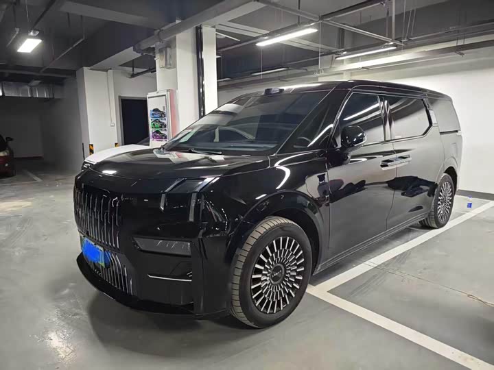 Фото 4 - Zeekr 009