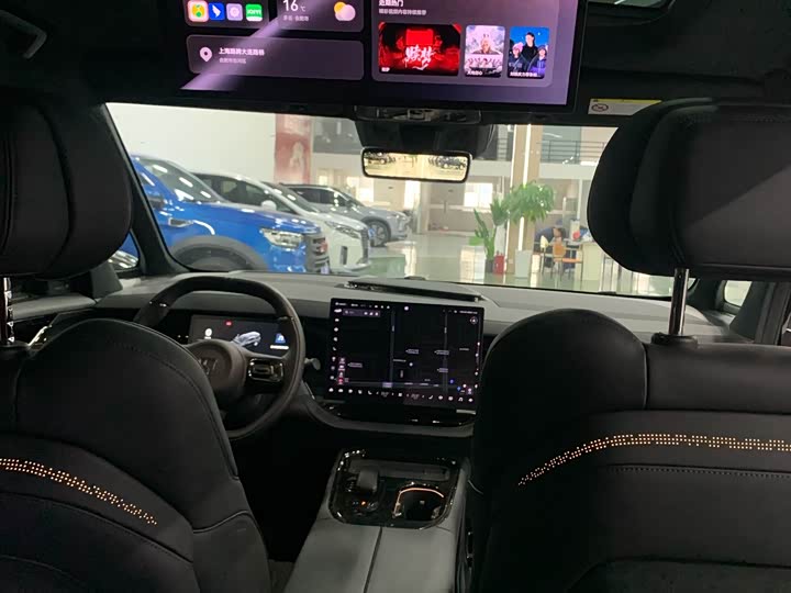 Фото 6 - Zeekr 009