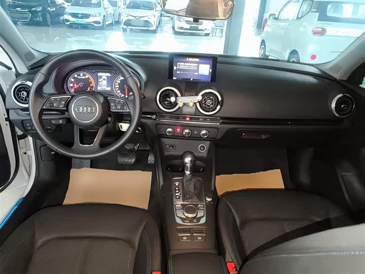 Фото 10 - Audi A3