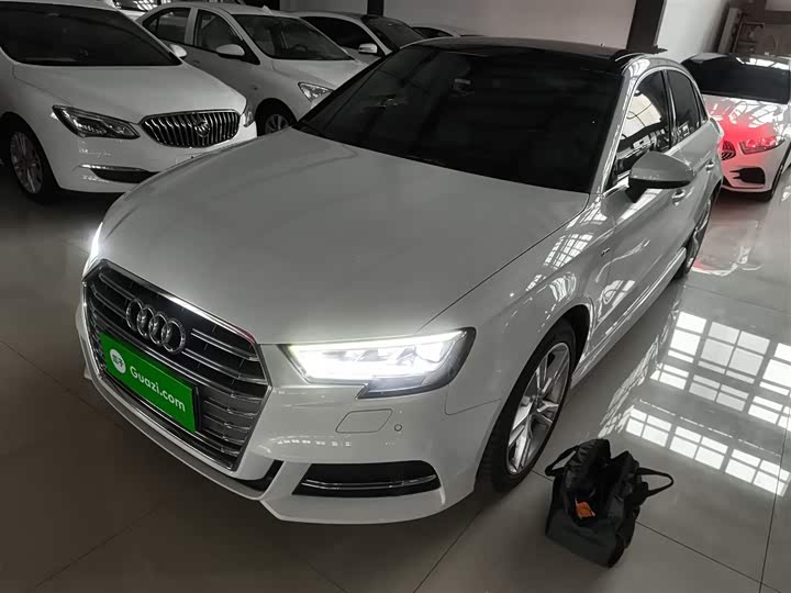 Фото 2 - Audi A3