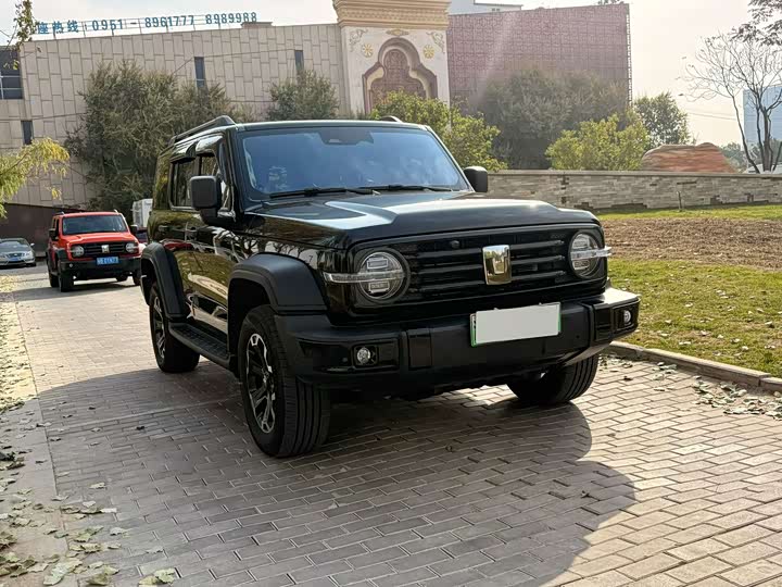 Фото 2 - Tank 300 Hybrid