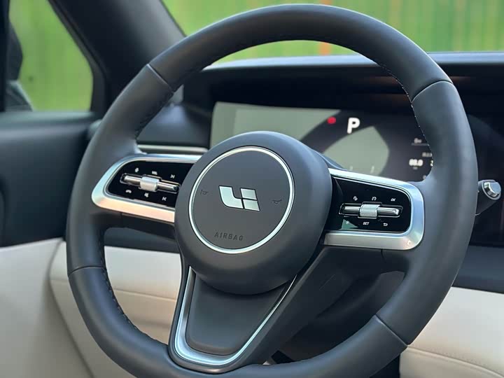 Фото 8 - LiXiang One