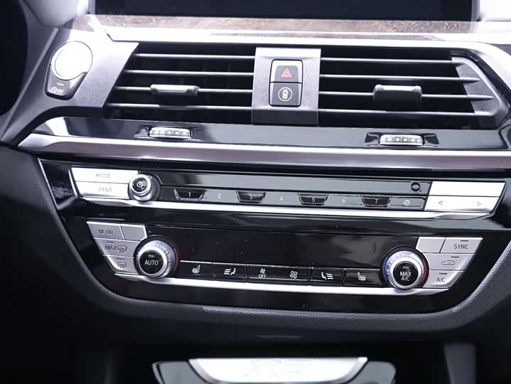 Фото 21 - BMW X3