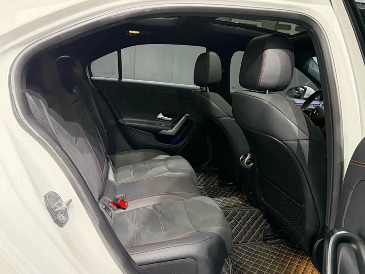 Фото 7 - Mercedes-Benz A-Class