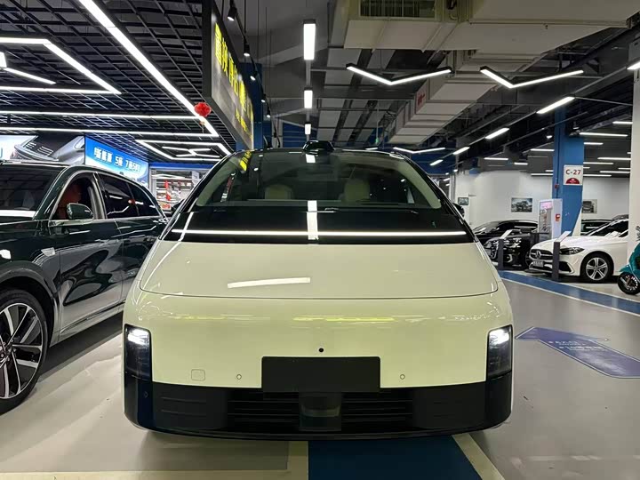 Фото 2 - LiXiang Mega