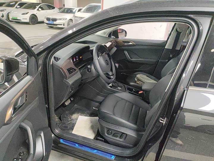 Фото 5 - Volkswagen Tharu