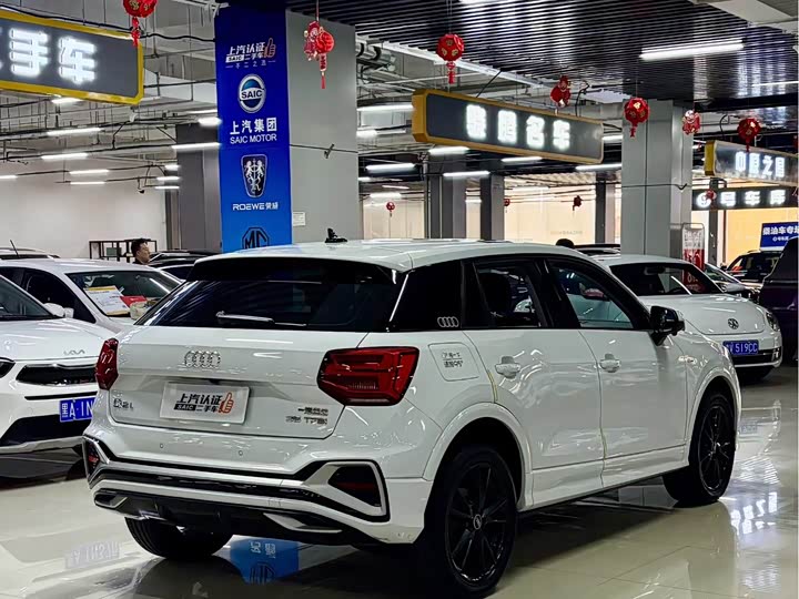 Фото 8 - Audi Q2L