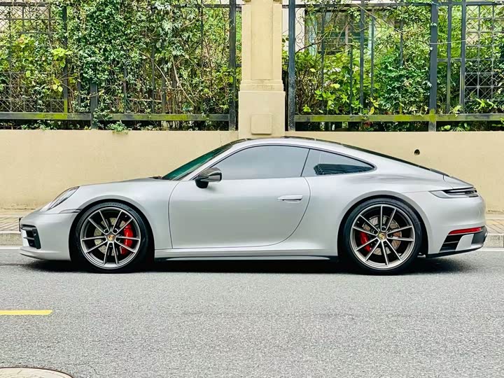 Фото 3 - Porsche 911