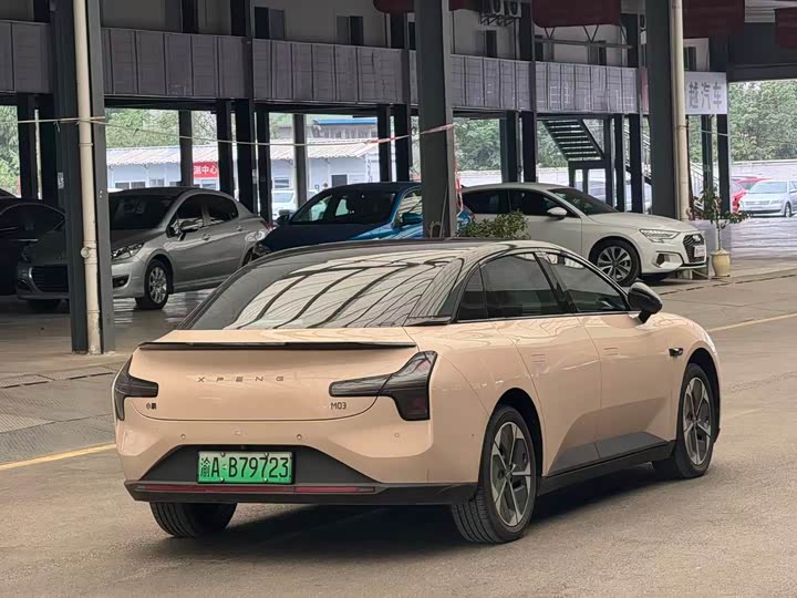 Фото 7 - XPeng Mona M03