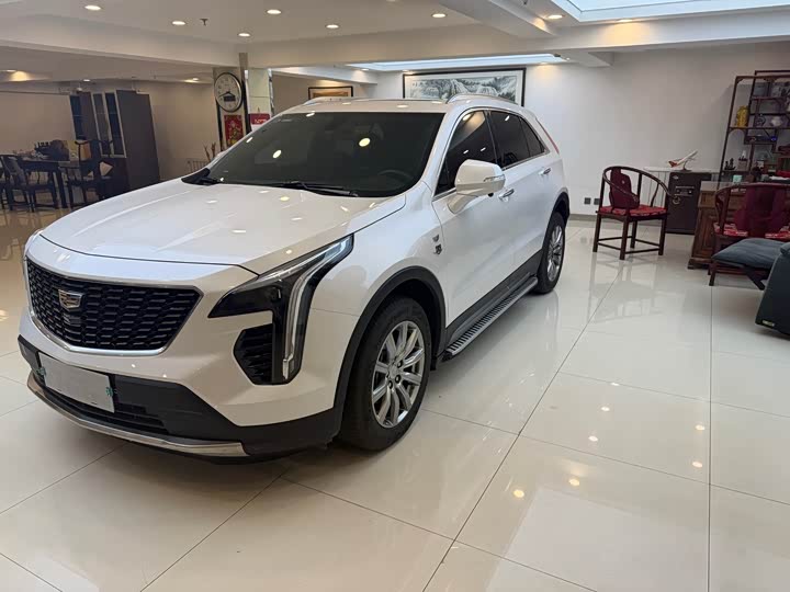 Фото 1 - Cadillac XT4