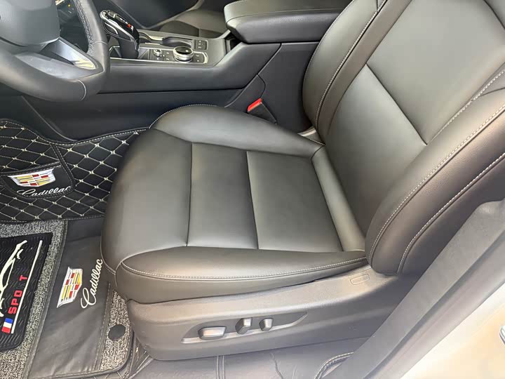 Фото 7 - Cadillac XT4