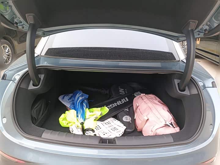 Фото 10 - Zeekr 007