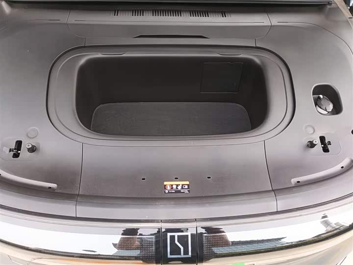 Фото 11 - Zeekr 007