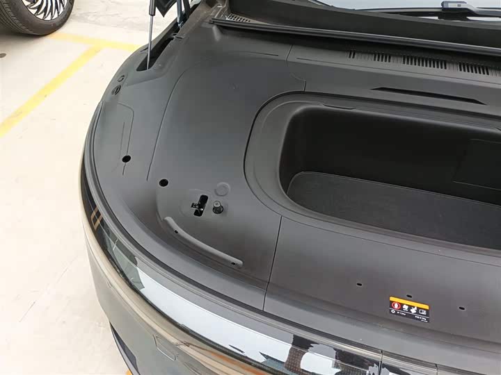 Фото 21 - Zeekr 007