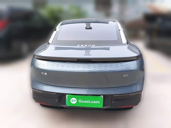 Фото 28 - Zeekr 007