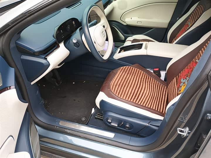 Фото 8 - Zeekr 007