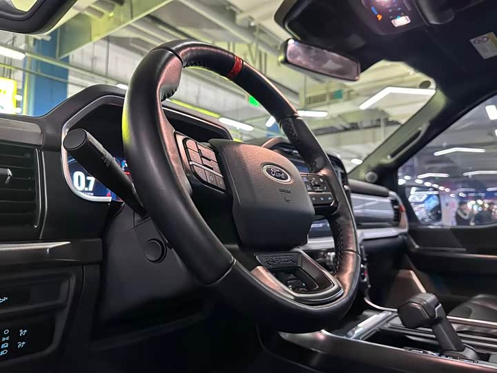 Фото 8 - Ford F-150 Raptor