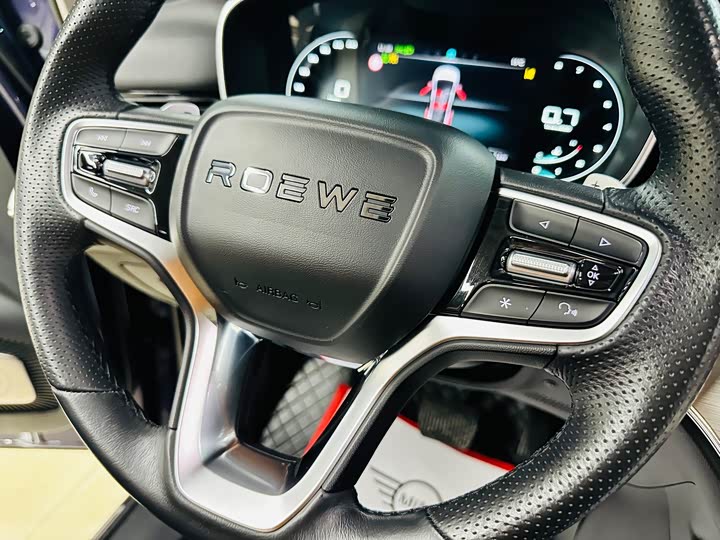 Фото 41 - Roewe iMax 8