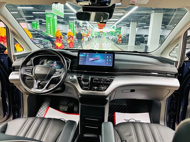 Фото 53 - Roewe iMax 8