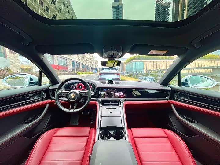 Фото 11 - Porsche Panamera