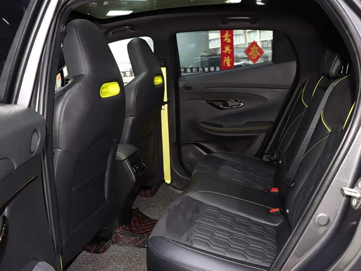 Фото 11 - Changan UNI-T