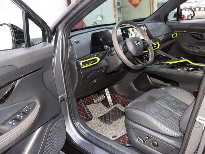 Фото 9 - Changan UNI-T