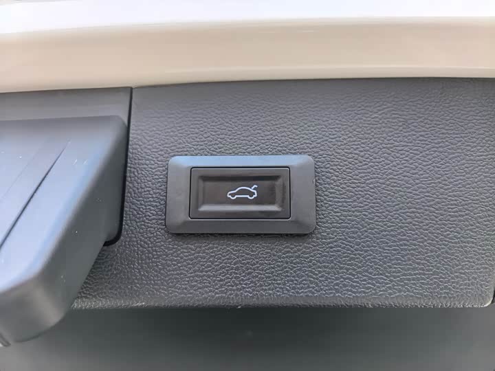 Фото 21 - Volkswagen Tharu