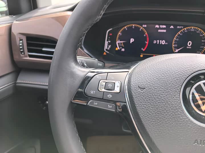 Фото 9 - Volkswagen Tharu