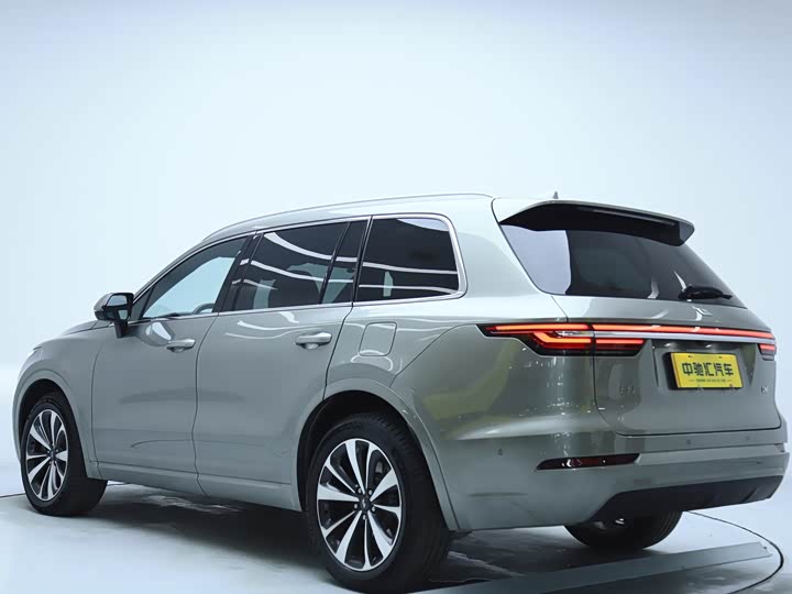 Фото 22 - LiXiang One