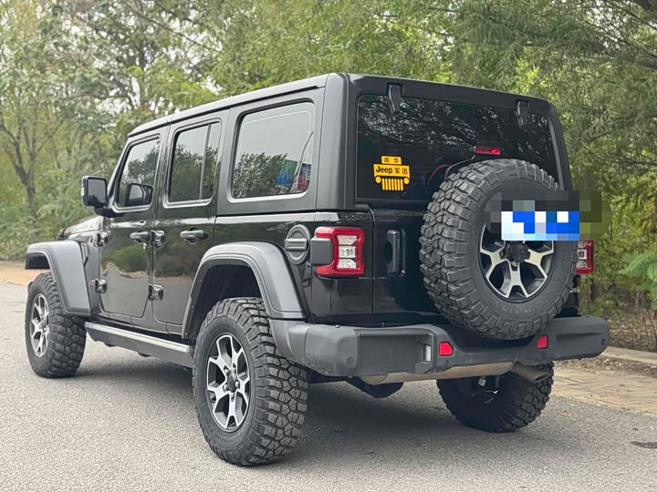 Фото 7 - Jeep Wrangler