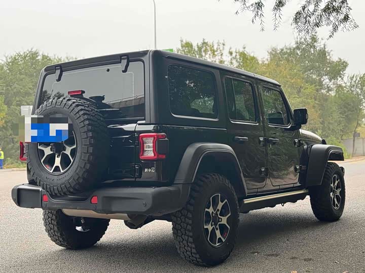 Фото 9 - Jeep Wrangler