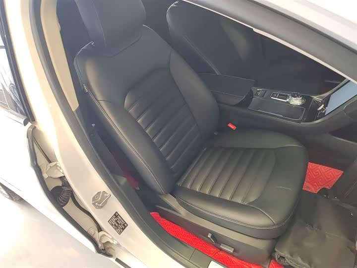 Фото 25 - Ford Mondeo