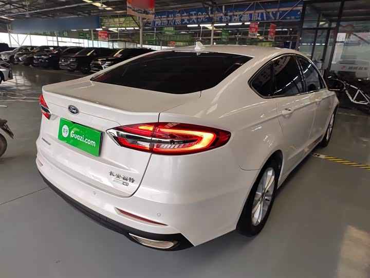 Фото 7 - Ford Mondeo