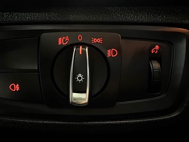 Фото 11 - BMW 1 Series