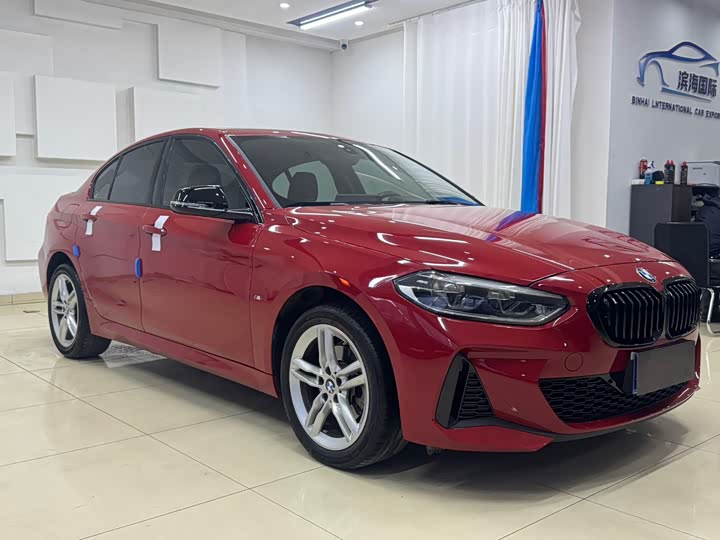 Фото 3 - BMW 1 Series