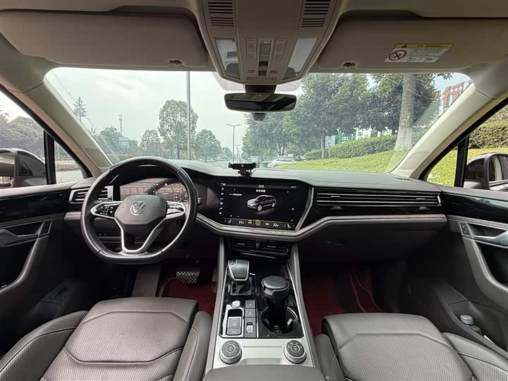 Фото 11 - Volkswagen Touareg