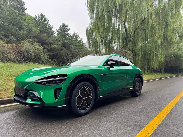 Фото 1 - Xiaomi YU7