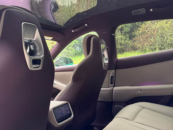 Фото 12 - Xiaomi YU7