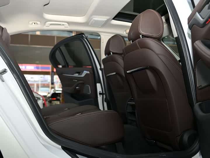 Фото 12 - BMW 5 Series