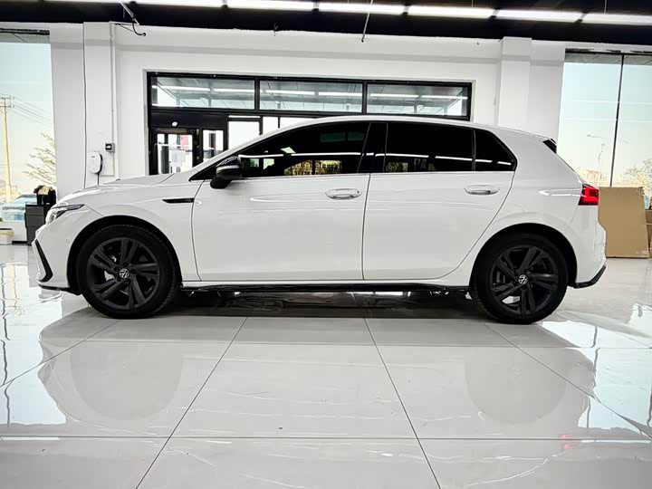 Фото 3 - Volkswagen Golf