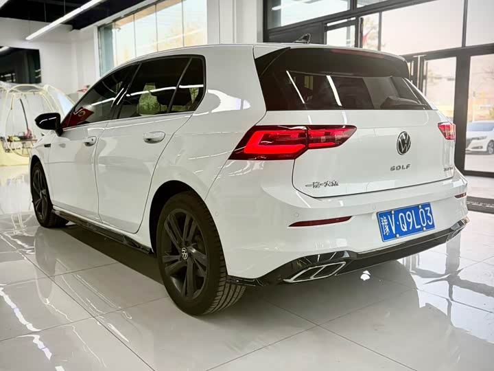 Фото 4 - Volkswagen Golf