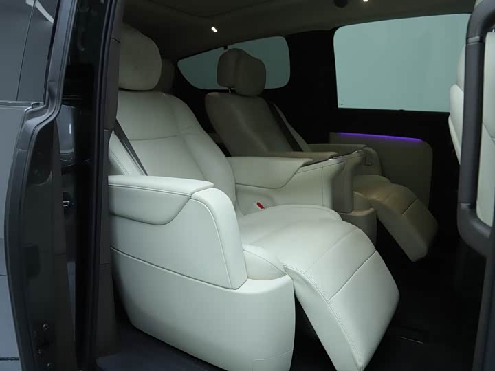 Фото 10 - LiXiang Mega