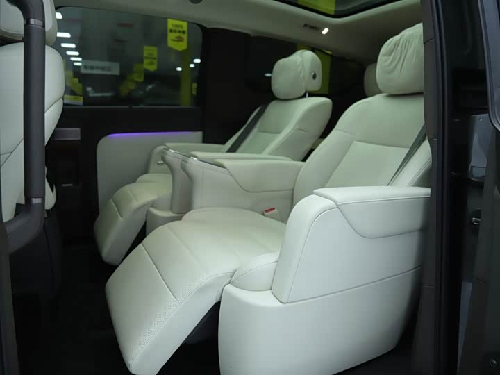 Фото 14 - LiXiang Mega