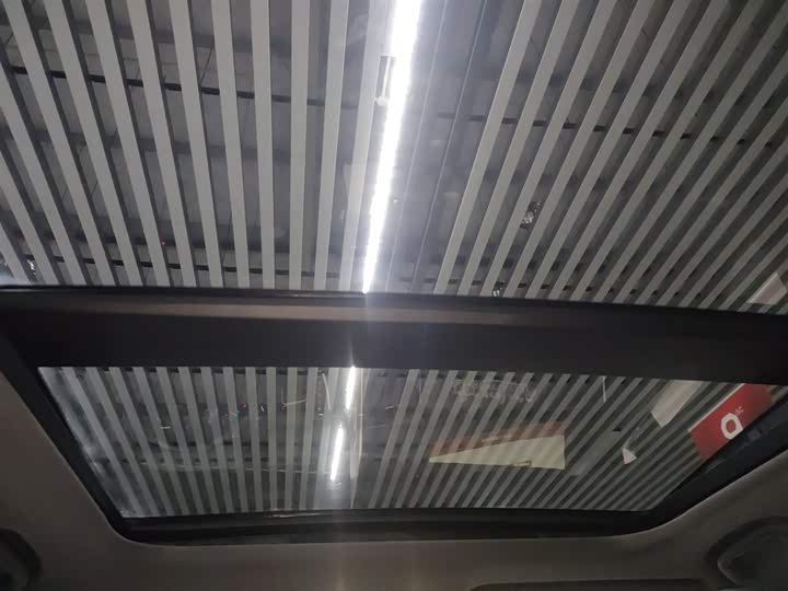 Фото 18 - Honda UR-V