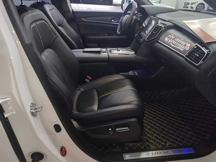 Фото 25 - Honda UR-V