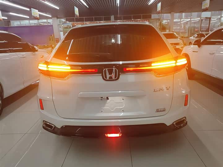 Фото 6 - Honda UR-V