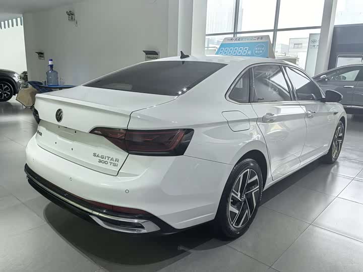 Фото 3 - Volkswagen Sagitar L