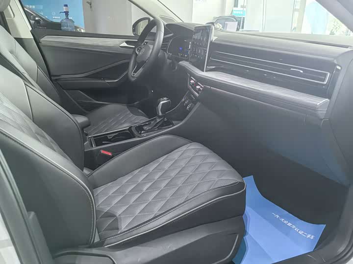 Фото 7 - Volkswagen Sagitar L