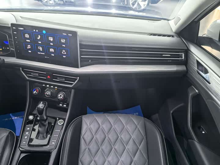 Фото 9 - Volkswagen Sagitar L